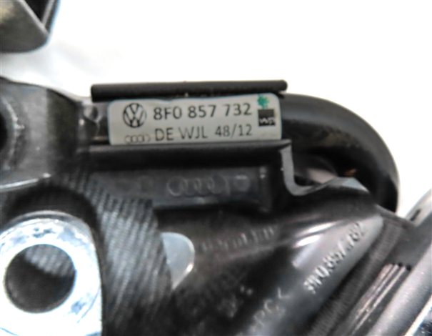 Thumbnail 5: 10-17 AUDI A5 S5 RS5 (B8 8T) CONVERTIBLE RIGHT FRONT SEATBELT RETRACTOR (Black)