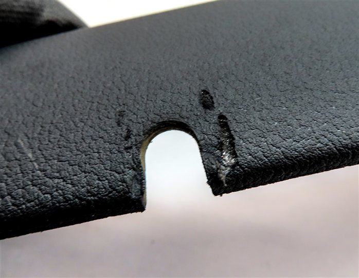 Thumbnail 10: 2013 AUDI S5 (B8 8T) CONVERTIBLE TOP FRONT WINDSHIELD TRIM MOULDING (BLACK)