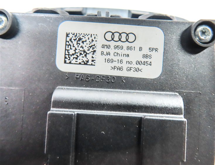 Thumbnail 4: 2017 AUDI Q7 (4M) REAR 3RD ROW SEAT FOLD POSITION ADJUST SWITCH BUTTON PANEL