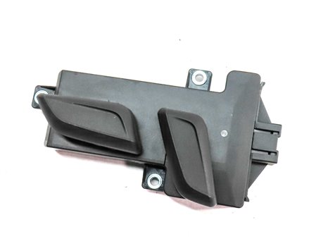 Thumbnail 2: 2017 AUDI Q7 (4M) FRONT RIGHT PASSENGER SEAT POSITION ADJUST SWITCH BUTTON