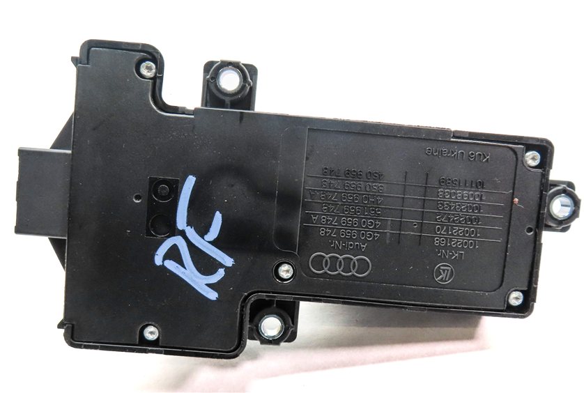 Thumbnail 5: 2017 AUDI Q7 (4M) FRONT RIGHT PASSENGER SEAT POSITION ADJUST SWITCH BUTTON