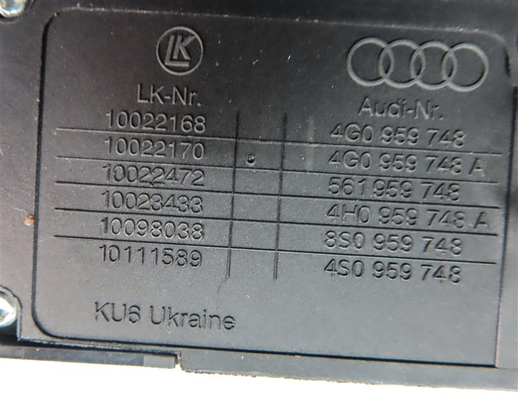 Thumbnail 6: 2017 AUDI Q7 (4M) FRONT RIGHT PASSENGER SEAT POSITION ADJUST SWITCH BUTTON