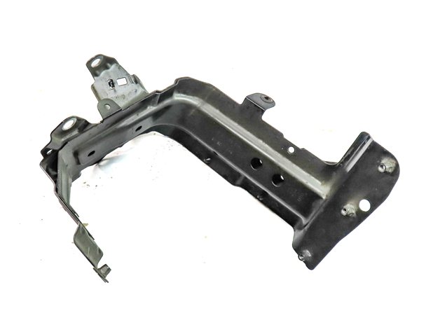Thumbnail 1: 2017 AUDI Q7 (4M) FRONT LEFT DRIVER FENDER SUPPORT MOUNT BRACKET