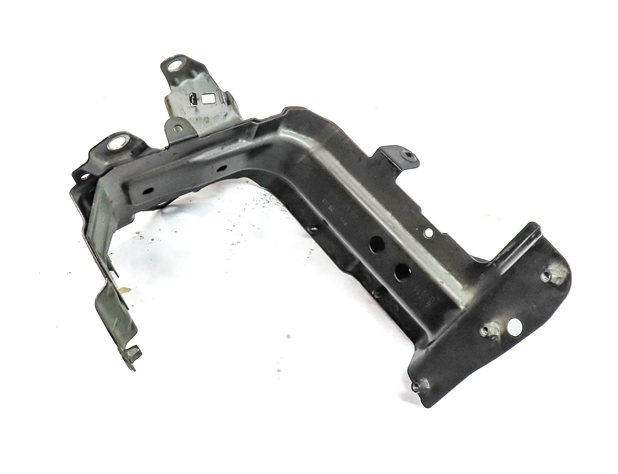 Thumbnail 2: 2017 AUDI Q7 (4M) FRONT LEFT DRIVER FENDER SUPPORT MOUNT BRACKET