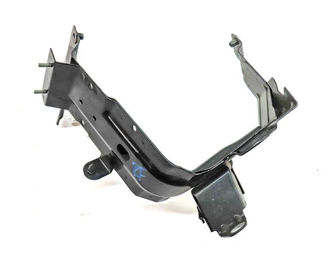 Thumbnail 1: 2017 AUDI Q7 (4M) FRONT RIGHT PASSENGER FENDER SUPPORT MOUNT BRACKET
