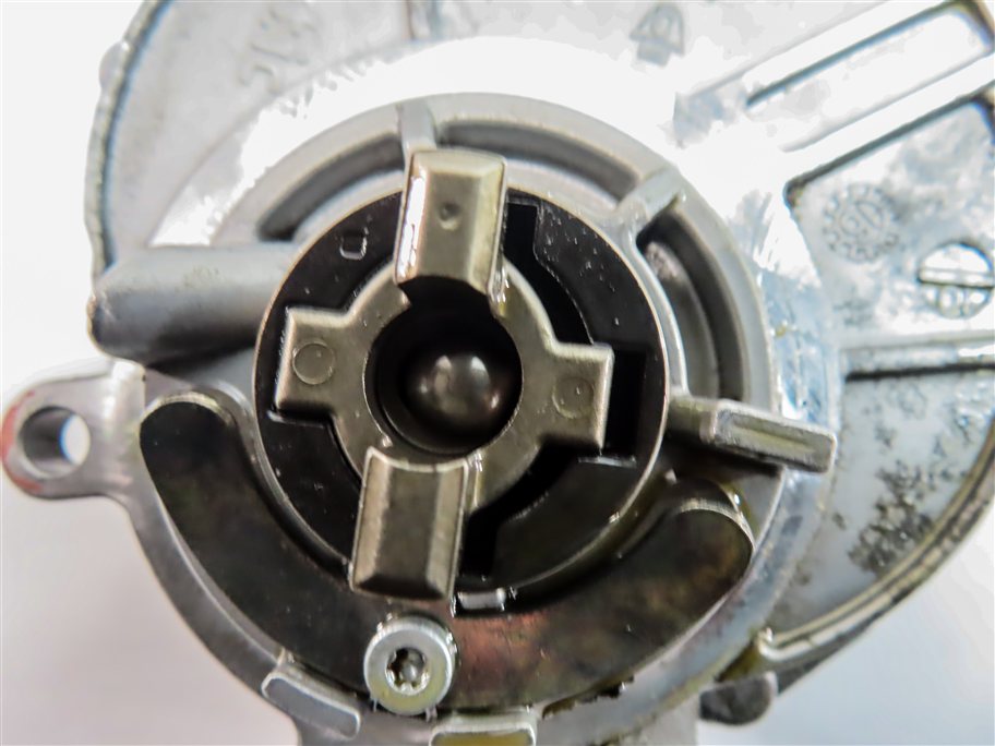 Thumbnail 5: 14-19 AUDI A6 A7 A8 Q7 (C7 D4 4M) 3.0L SUPERCHARGED ENGINE BRAKE VACUUM PUMP