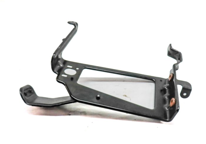 Thumbnail 4: 2017 AUDI Q7 (4M) 3.0L SUPER (CREC) ENGINE RIGHT RADIATOR SUPPORT MOUNT BRACKET