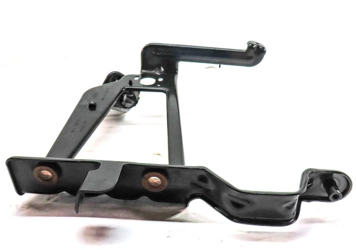 Thumbnail 5: 2017 AUDI Q7 (4M) 3.0L SUPER (CREC) ENGINE RIGHT RADIATOR SUPPORT MOUNT BRACKET