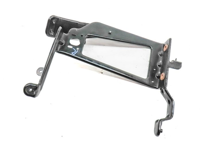 Thumbnail 1: 2017 AUDI Q7 (4M) 3.0L SUPER (CREC) ENGINE LEFT RADIATOR SUPPORT MOUNT BRACKET