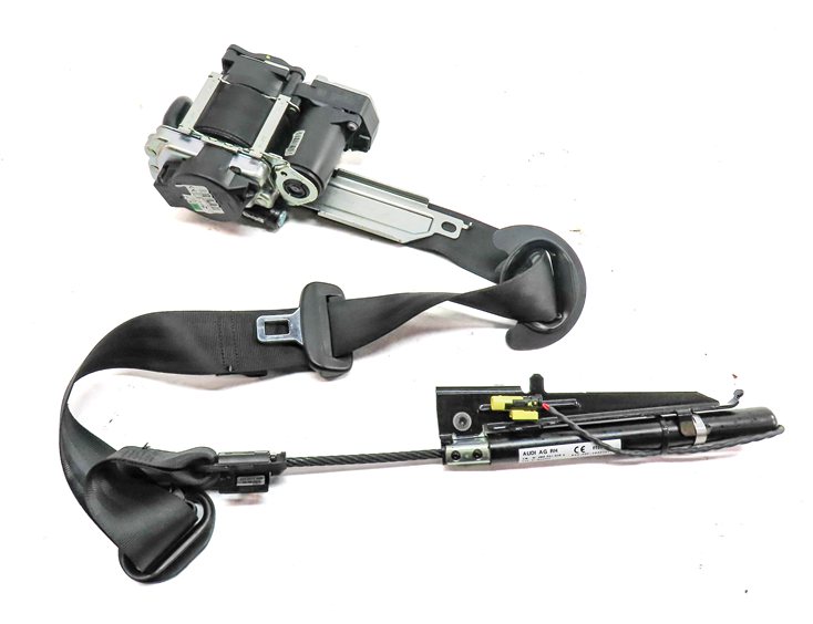 Thumbnail 1: 2017-2020 AUDI Q7 (4M) FRONT RIGHT PASSENGER SEATBELT RETRACTOR (Black)