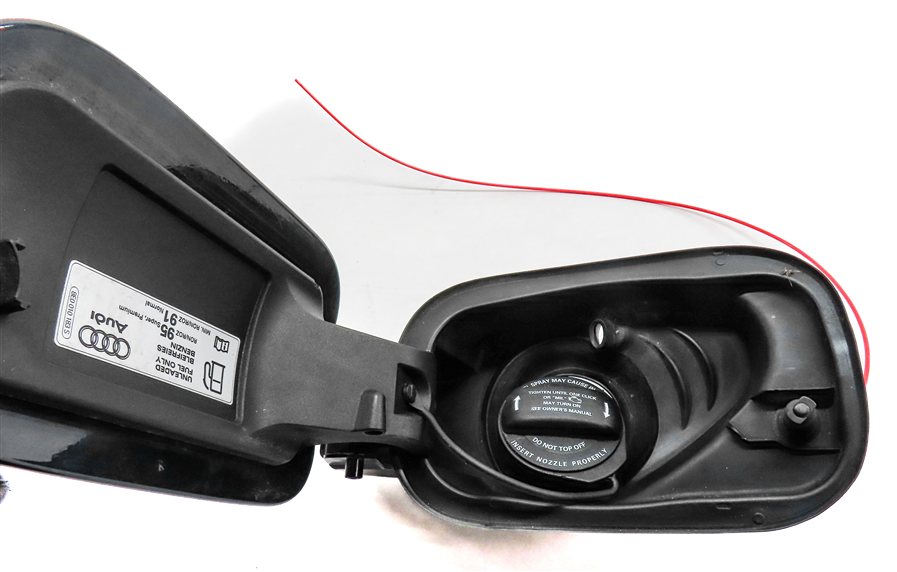 Thumbnail 6: 2017-2022 AUDI Q7 (4M) FUEL TANK DOOR TRIM w/ HOUSING & GAS CAP (Blue)