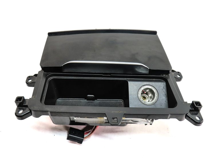 Thumbnail 5: 2017 AUDI Q7 (4M) FRONT CENTER CONSOLE ASHTRAY 12V CIGARETTE LIGHTER PORT