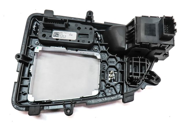 Thumbnail 4: 2017 AUDI Q7 (4M) FRONT AUTO TRANSMISSION SHIFT INDICATOR TRIM w/PARK BUTTON