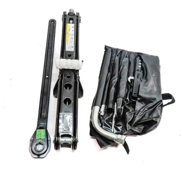 Thumbnail 6: 2017-2023 AUDI Q7 Q8 SQ7 RSQ8 EMERGENCY SPARE TIRE JACK TOOL KIT SET/10 w/ CASE
