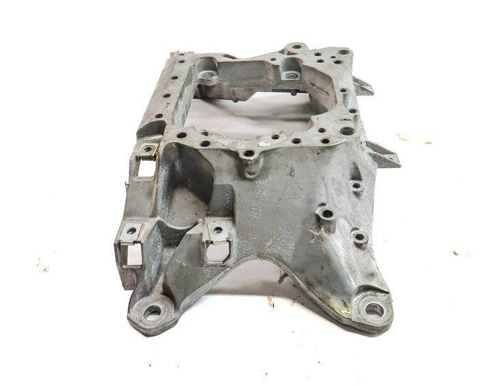 Thumbnail 4: 2017 AUDI Q7 (4M) AUTOMATIC TRANSMISSION CROSSMEMBER SUPPORT MOUNT BRACKET
