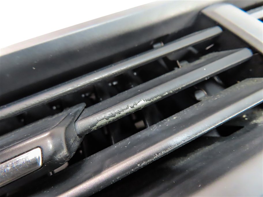 Thumbnail 9: 2017 AUDI Q7 (4M) FRONT CENTER RIGHT DASH HEAT AIR AC HVAC VENT ASSEMBLY (Black)