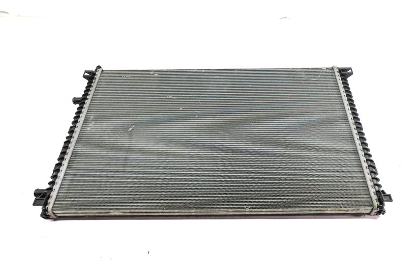 2017-2019 AUDI Q7 (4M) 3.0L SUPERCHARGED ENGINE - CENTER AUXILIARY RADIATOR