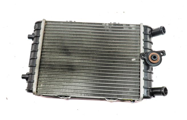 2017-2019 AUDI Q7 (4M) 3.0L SUPERCHARED ENGINE LEFT DRIVER AUXILIARY RADIATOR
