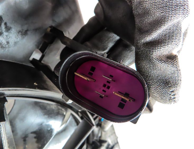 Thumbnail 7: 17-20 AUDI Q7 (4M) 3.0L SUPER RADIATOR COOLING FAN BLADE MOTOR SHROUD ASSEMBLY