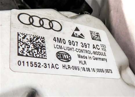 Thumbnail 10: 17-19 AUDI Q7 (4M) RIGHT FRONT PASSENGER DYNAMIC LED HEADLIGHT LIGHT LAMP (8Q3)