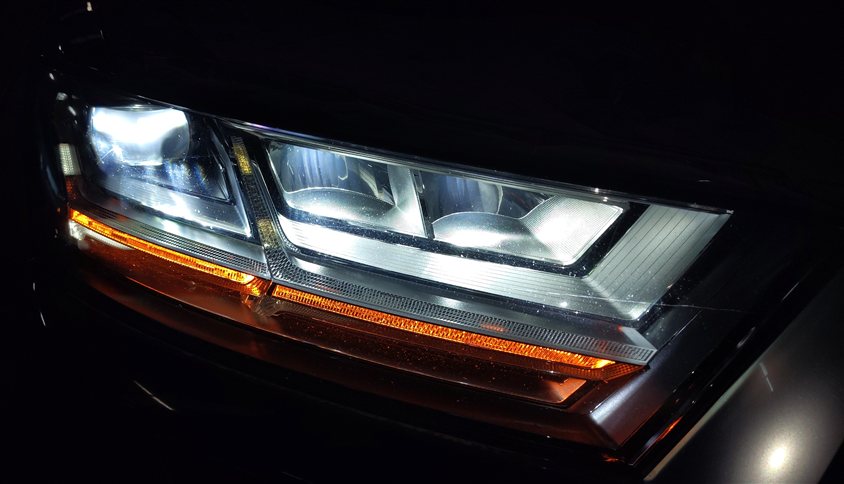 Thumbnail 2: 17-19 AUDI Q7 (4M) RIGHT FRONT PASSENGER DYNAMIC LED HEADLIGHT LIGHT LAMP (8Q3)