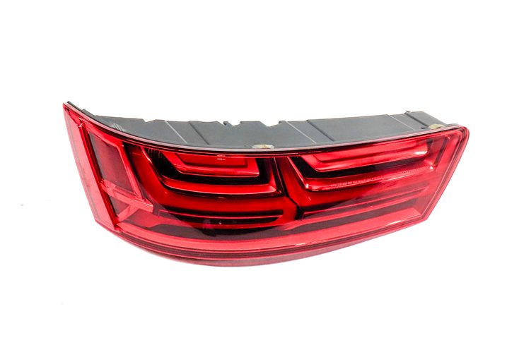 2017-2019 AUDI Q7 (4M) REAR LEFT DRIVER TRUNK TAILLIGHT BRAKE LIGHT LAMP (LED)