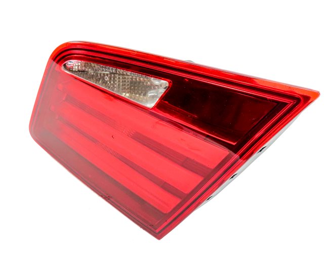11-13 BMW 528i 535i 550i M5 (F10) RIGHT REAR INNER TRUNK TAILLIGHT LIGHT LAMP