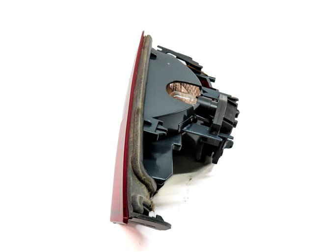 Thumbnail 3: 11-13 BMW 528i 535i 550i M5 (F10) RIGHT REAR INNER TRUNK TAILLIGHT LIGHT LAMP