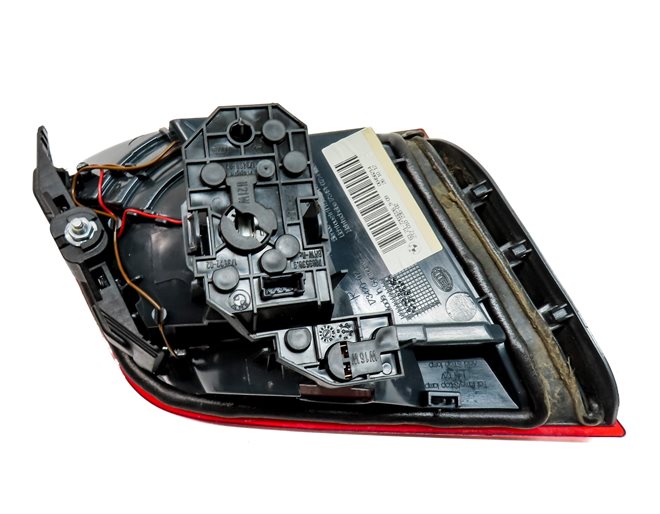 Thumbnail 5: 11-13 BMW 528i 535i 550i M5 (F10) RIGHT REAR INNER TRUNK TAILLIGHT LIGHT LAMP