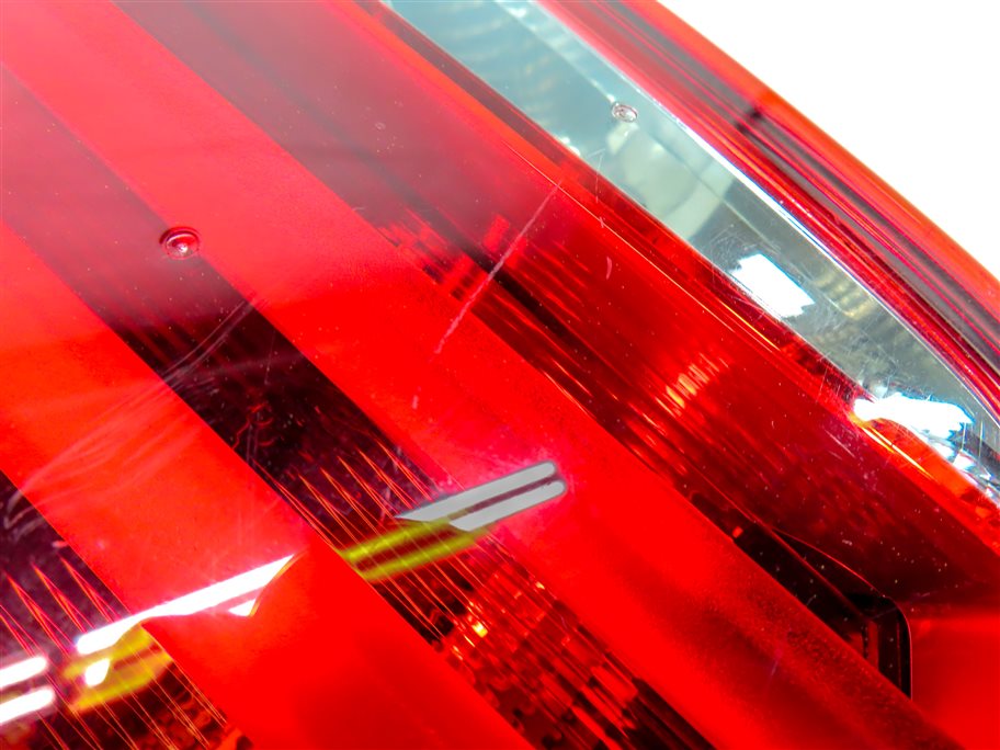 Thumbnail 7: 2011-2013 BMW 528i 535i 550i M5 (F10) LEFT REAR TRUNK LID TAILLIGHT LIGHT LAMP