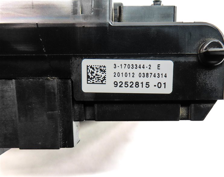 Thumbnail 5: 2012-2017 BMW 5 6 7 (F01 F06 F10) FRONT POWER DISTRIBUTION RELAY FUSE BOX