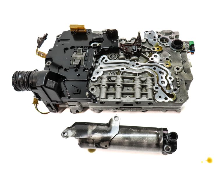 Thumbnail 2: 2013 BMW 528XI F10 AWD 8 SPEED AUTO TRANSMISSION VALVE BODY w/HYDRUALIC OIL PUMP