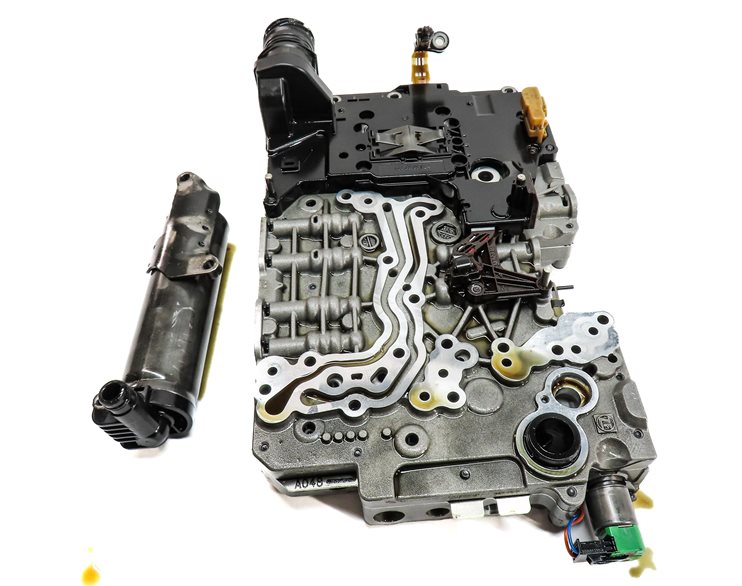 Thumbnail 3: 2013 BMW 528XI F10 AWD 8 SPEED AUTO TRANSMISSION VALVE BODY w/HYDRUALIC OIL PUMP