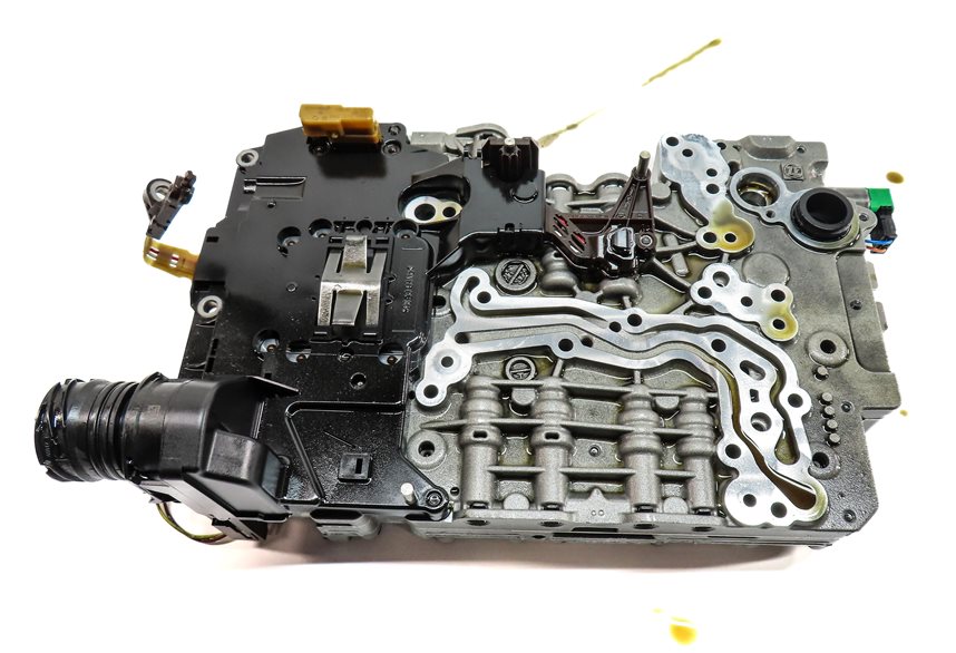 Thumbnail 4: 2013 BMW 528XI F10 AWD 8 SPEED AUTO TRANSMISSION VALVE BODY w/HYDRUALIC OIL PUMP