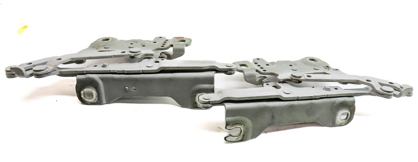 Thumbnail 5: 12-21 BMW 2 3 4 SERIES (F22 F30 F32 F34) LEFT & RIGHT HOOD HINGE SET 2 (Silver)