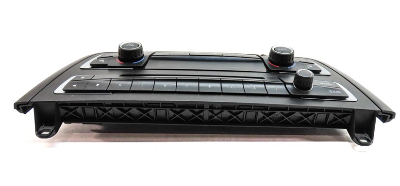 Thumbnail 7: 2013 BMW ACTIVE HYBRID 3 (F30) FRONT CLIMATE MEDIA RADIO CONTROL PANEL SET
