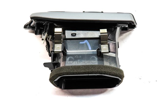 Thumbnail 5: 2013 BMW ACTIVE HYBRID 3 (F30) FRONT LEFT DRIVER DASH HEAT AIR AC HVAC VENT