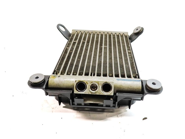 Thumbnail 7: 13-16 BMW 235i 335i 435i ACTIVEHYBRID-3 (F22 F30 F32) MAIN ENGINE OIL COOLER