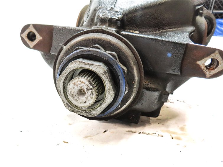 Thumbnail 5: 2014-2019 BMW 2 3 4 SERIES (F22 F30 F32) REAR DIFFERENTIAL GEAR CARRIER (2.81)
