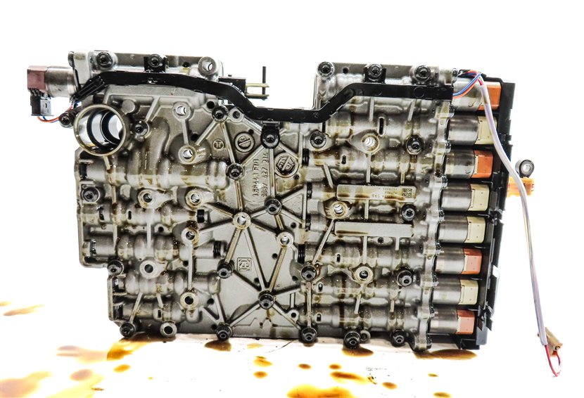 Thumbnail 6: 13-16 BMW ACTIVEHYBRID 3 5 F10 F30 8HP-70H AUTO TRANSMISSION VALVE BODY w/PUMP