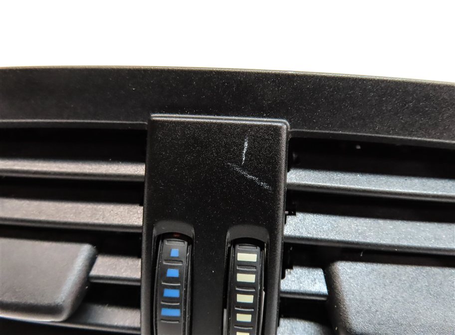 Thumbnail 7: 2013 BMW ACTIVE HYBRID 3 (F30) REAR CENTER CONSOLE HEAT AIR AC HVAC DUAL VENT