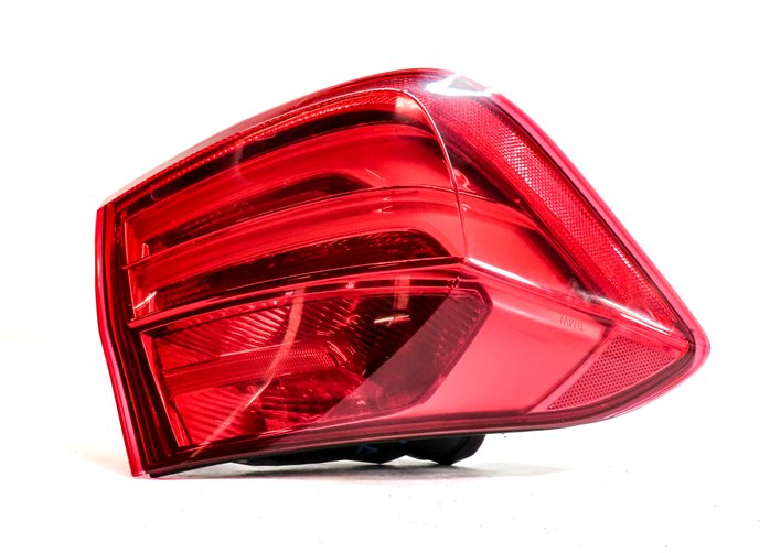 Thumbnail 3: 12-15 BMW 3 SERIES (F30) SEDAN LEFT DRIVER OUTER TAILLIGHT BRAKE LIGHT LAMP