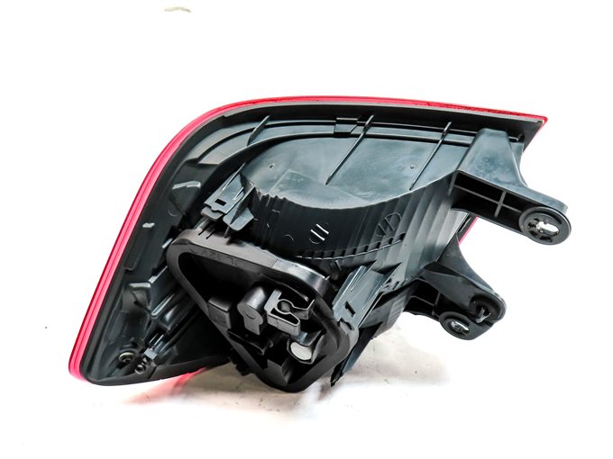 Thumbnail 5: 12-15 BMW 3 SERIES (F30) SEDAN LEFT DRIVER OUTER TAILLIGHT BRAKE LIGHT LAMP