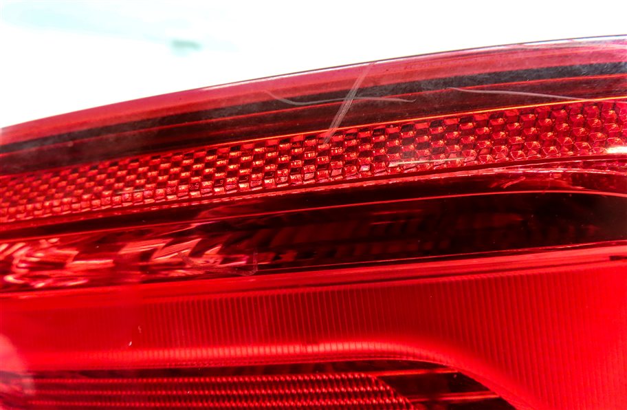 Thumbnail 7: 12-15 BMW 3 SERIES (F30) SEDAN LEFT DRIVER OUTER TAILLIGHT BRAKE LIGHT LAMP