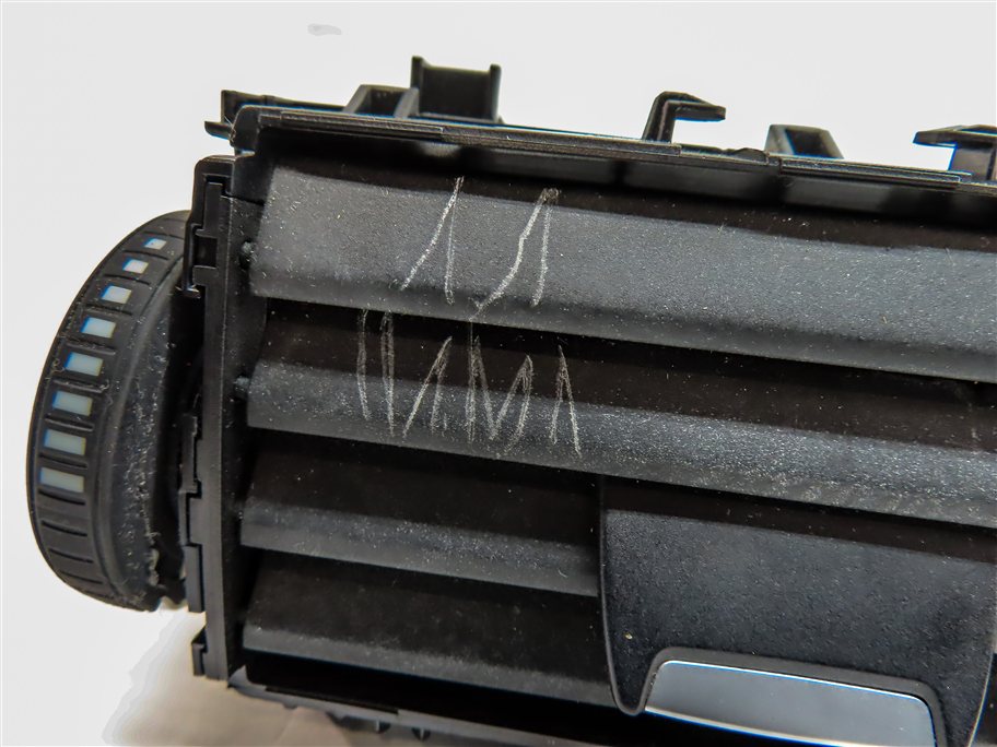 Thumbnail 8: 2013 BMW ACTIVE HYBRID 3 (F30) FRONT CENTER DASH HEAT AIR AC HVAC DUAL VENT