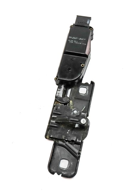 Thumbnail 2: 2010 AUDI Q7 (4L) REAR TRUNK LIFTGATE HATCH LID LOCK LATCH STRIKER PLATE