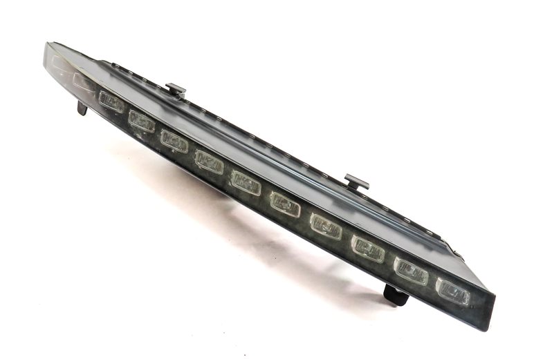 2010-2015 AUDI Q7 (4L) FRONT RIGHT PASSENGER TURN SIGNAL MARKER LIGHT LAMP (LED)