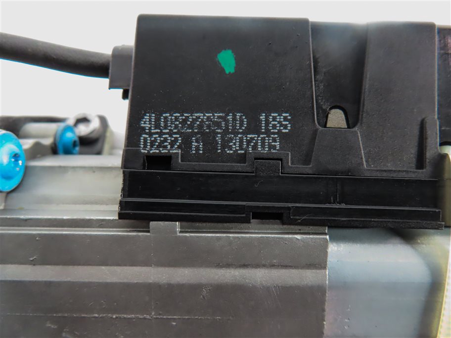 Thumbnail 5: 2010 AUDI Q7 (4L) REAR LEFT TRUNK LIFTGATE HATCH LID LIFT ASSIST MOTOR