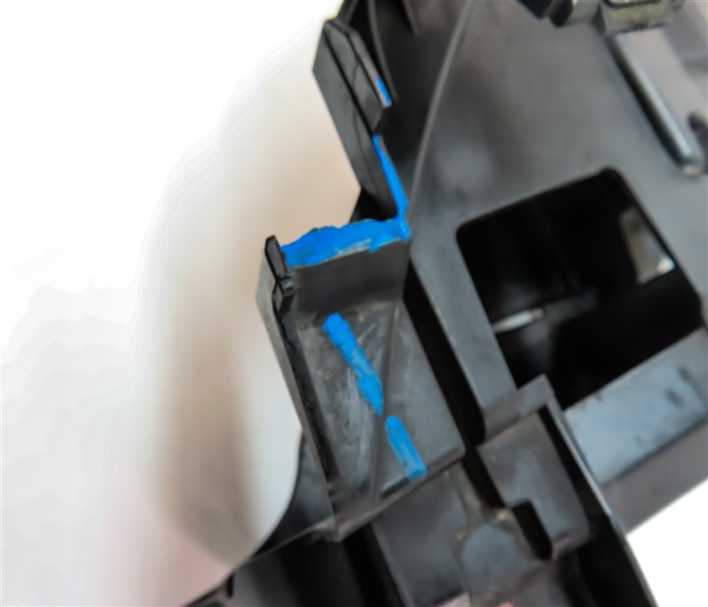 Thumbnail 7: 2010 AUDI Q7 (4L) FRONT LEFT DRIVER HEADLIGHT HEAD LIGHT LAMP MOUNT BRACKET
