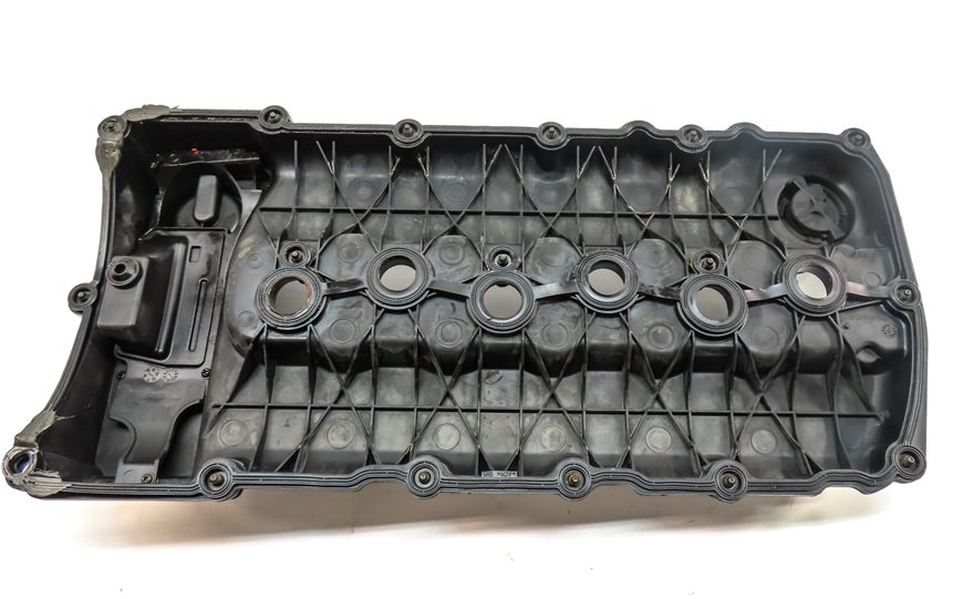 Thumbnail 4: 2006-2018 VW PASSAT TOUAREG / AUDI Q7 (4L) 3.6L VR6 ENGINE VALVE COVER